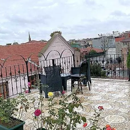 Stylish Old Hotel Istambul